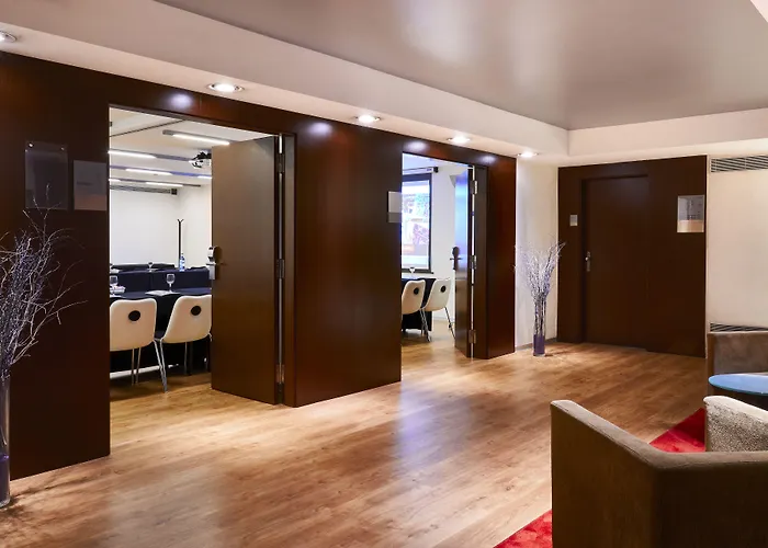 Hotel Indigo Plaza Espana By Ihg 4*