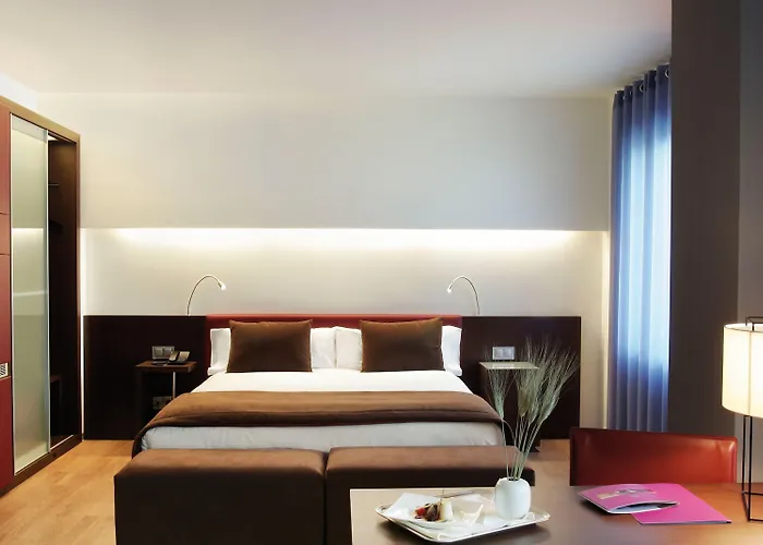 Hotel Indigo Plaza Espana By Ihg