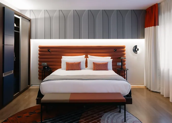 Hotel Indigo Plaza Espana By Ihg