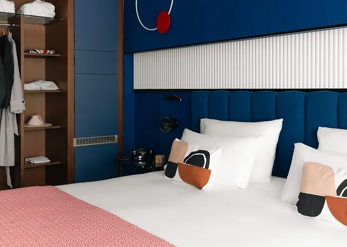 Hotel Indigo Plaza Espana By Ihg 4*